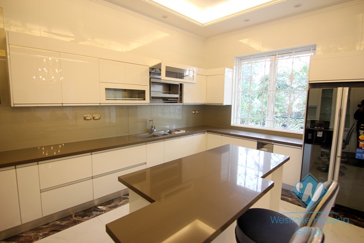 Luxurious villa for rent in Vinhomes riverside Long Bien